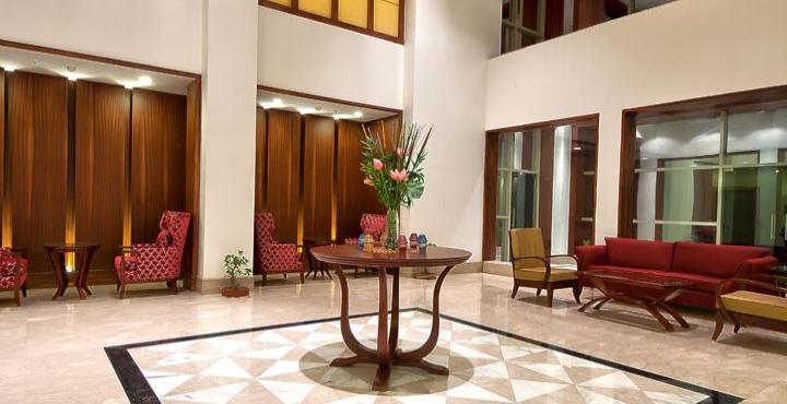 The Golden Plaza Hotel Panchkula Exterior photo