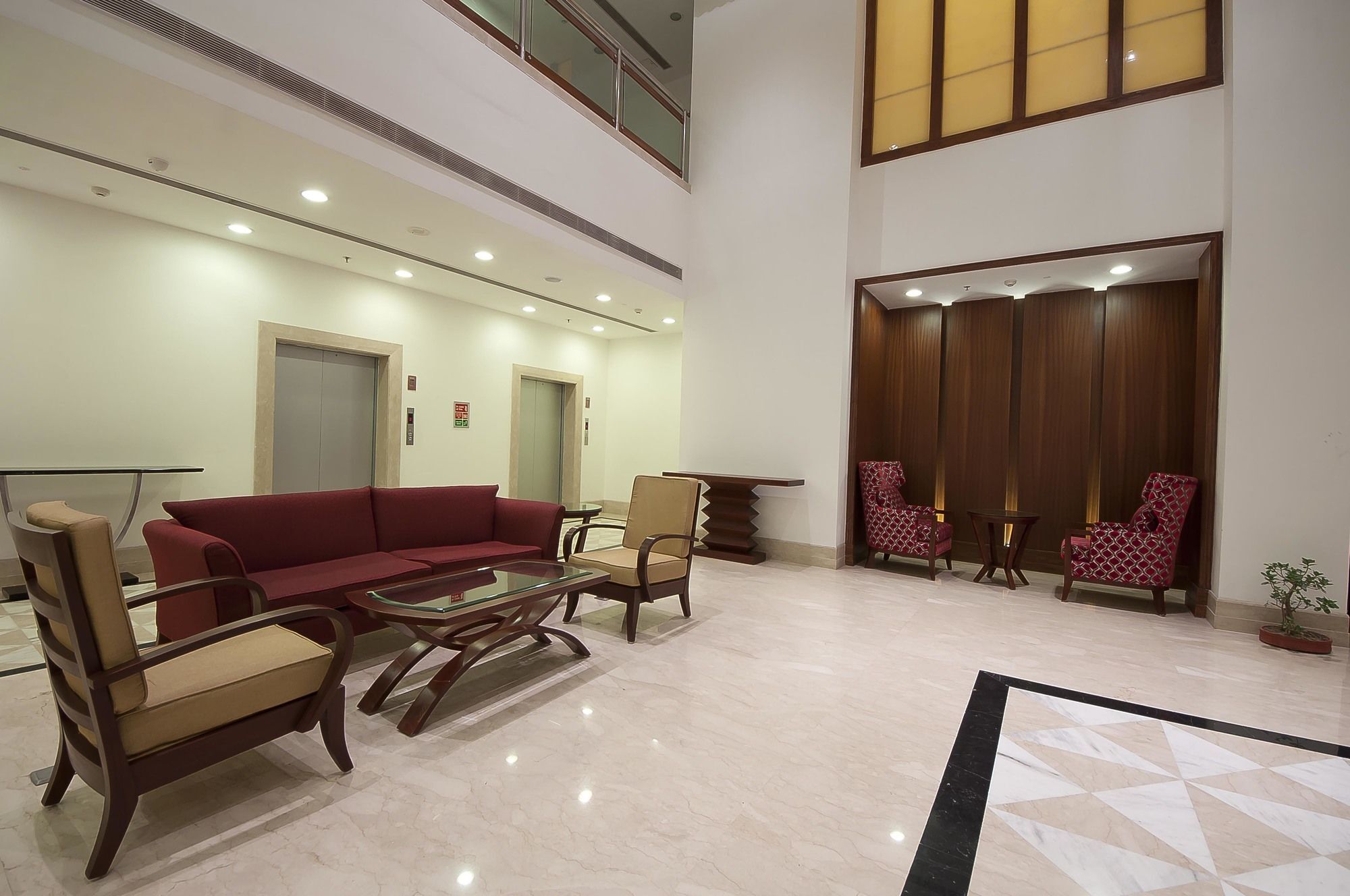 The Golden Plaza Hotel Panchkula Exterior photo