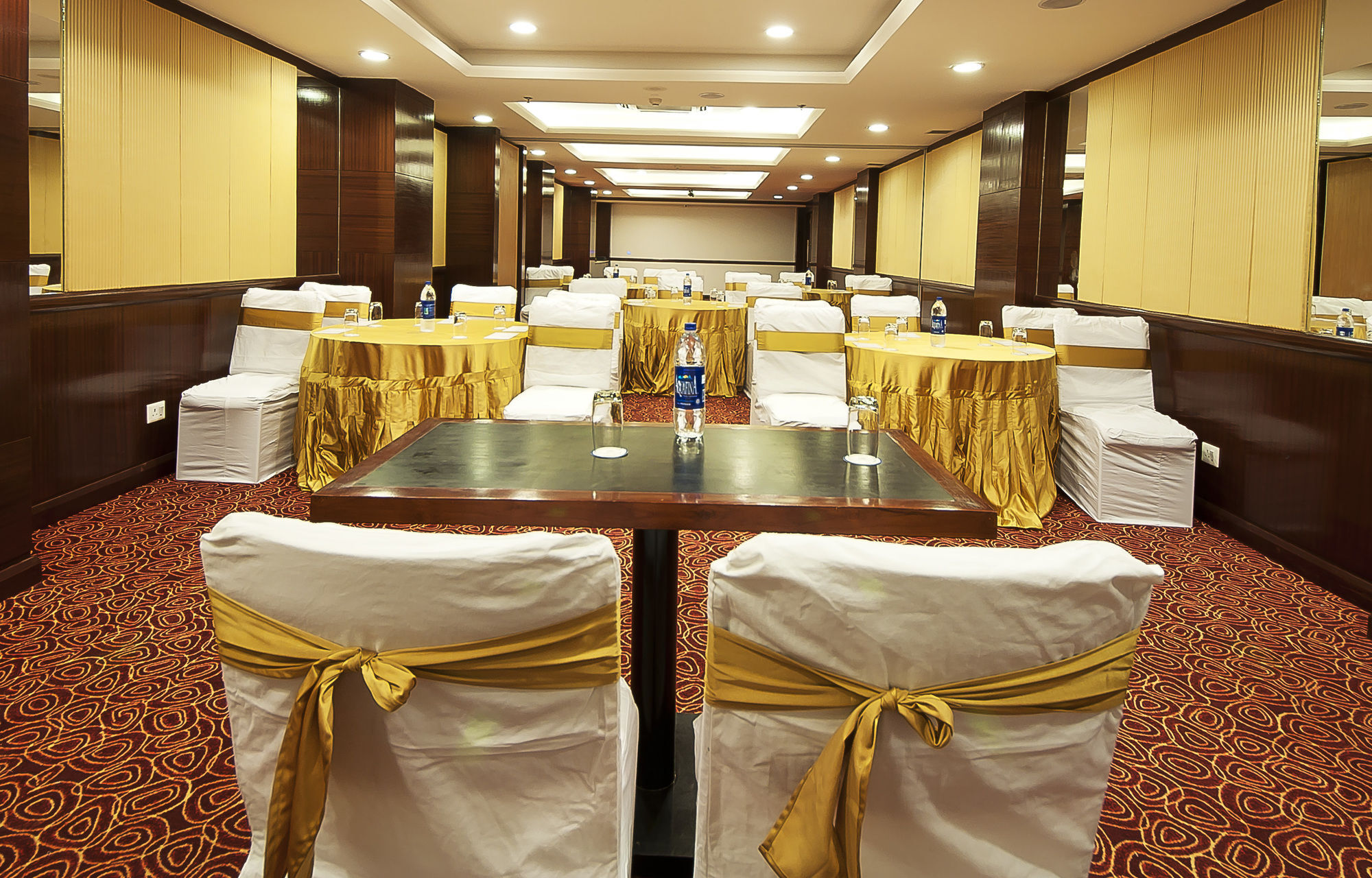 The Golden Plaza Hotel Panchkula Exterior photo